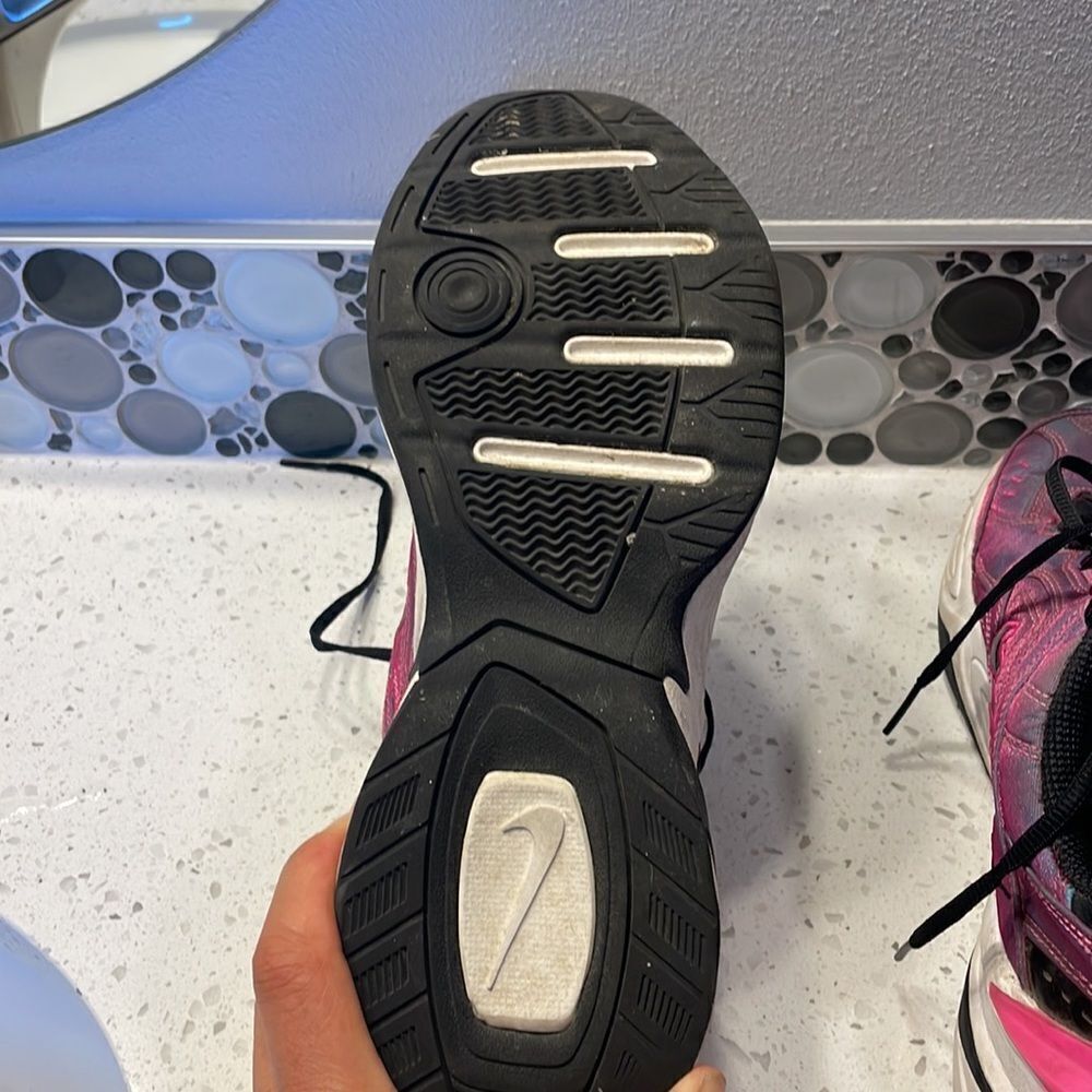 NIKE woman’s iridescent pink tennis shoes - Picture 10 of 10